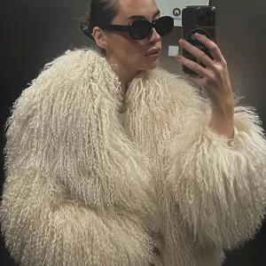 Solid Fashion Fake Fur Coat Women Chic Fluffy Warm Long Sleeve Loose Short Jacket Luxury 2025 Winter Lady Daily Street Outerwear
